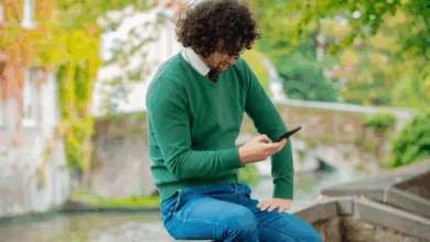 أفضل 10 تطبيقات لا غنى عنها للمهاجرين في بلجيكا 2025